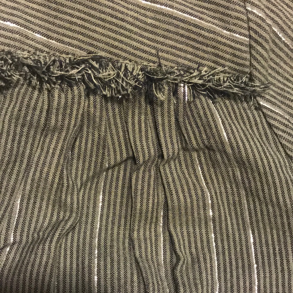 NWT - Lilla P Crossfront Silver Sage Blouse - Picture 8 of 9